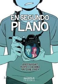 EN SEGUNDO PLANO