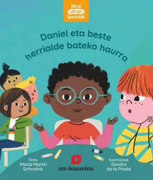 DANIEL ETA BESTE HERRIALDE BATEKO HAURRA