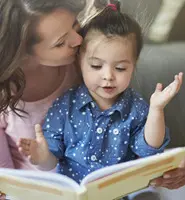 Contribuye a la estimulación sensorial
